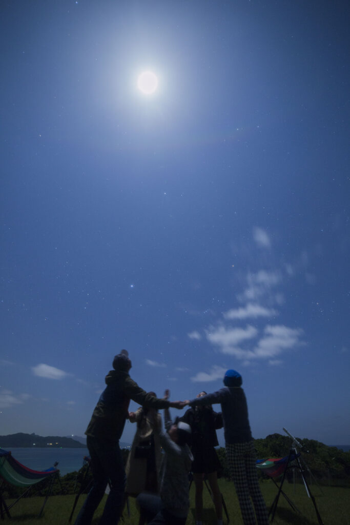 石垣島久宇良月夜の星